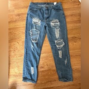 Boohoo Light Denim Mom Jean